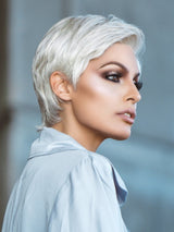 Risk Comfort | Short Synthetic Lace Front Wig